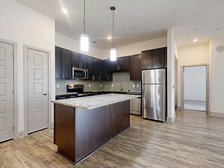 The Flats at Palisades — Photo 151