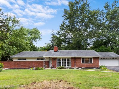 28257 New Castle Rd, Farmington Hills, MI, 48331