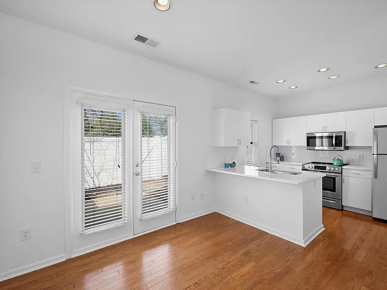 2252 Vision Dr — Photo 8