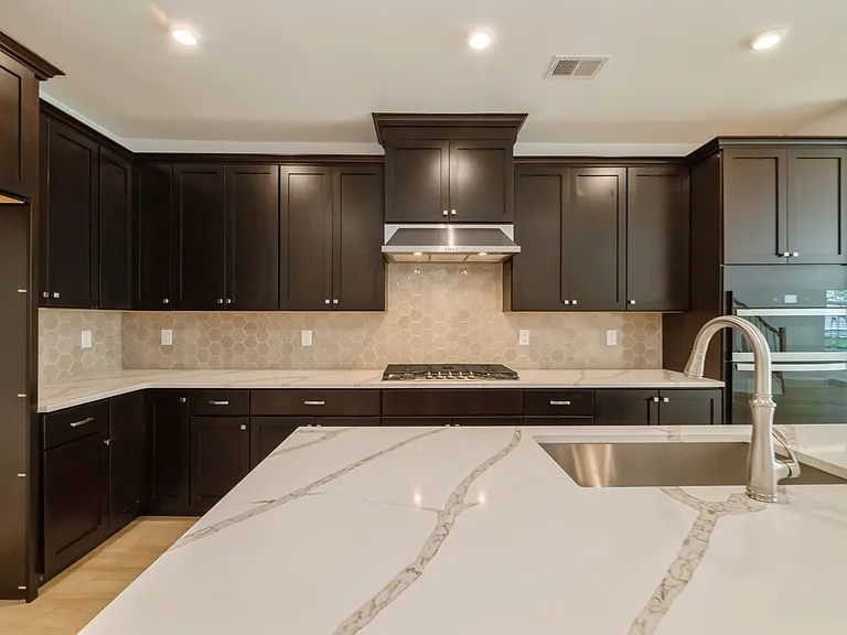 2107 Donatello Dr — Photo 23