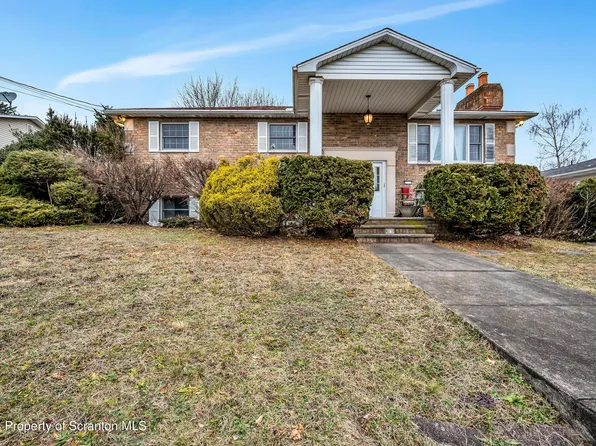 1209 Mine St, Old Forge, PA 18518