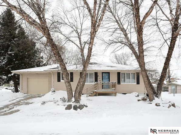 209 5th St, Waterloo, NE 68069