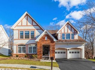 28 River Dell, Oakland, NJ 07436