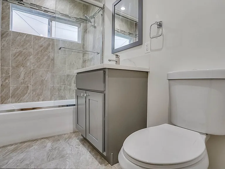 544 Evergreen St — Photo 10