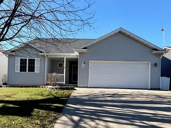 414 Pine View Dr, Auburn, IL 62615