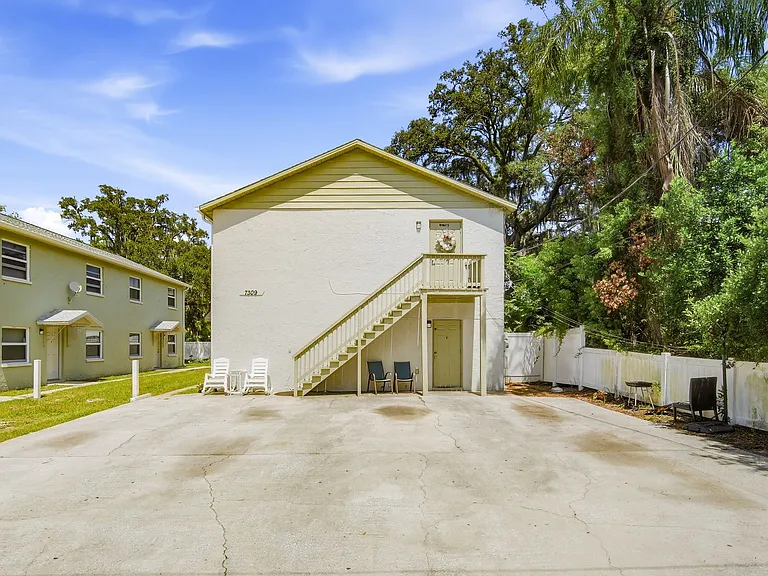 7309 N Hutton Pl #D — Photo 3