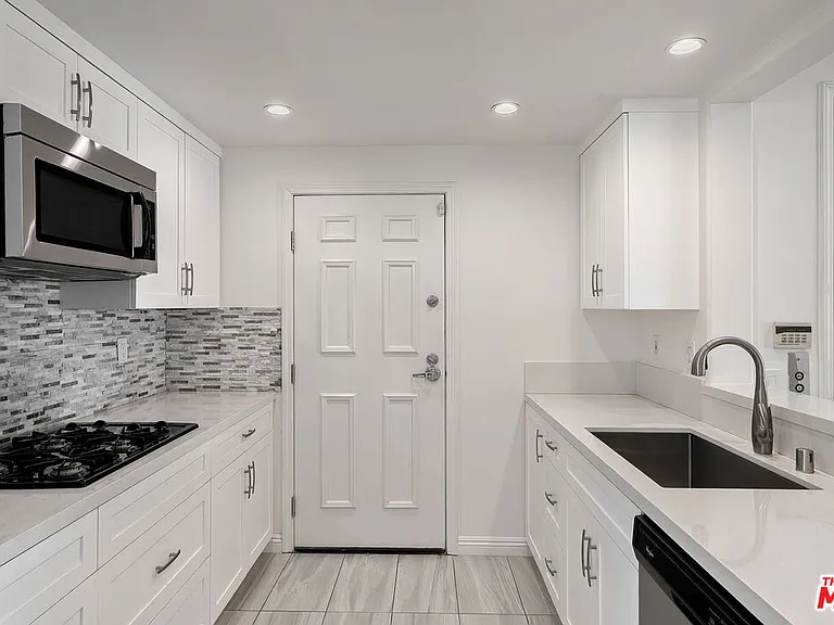 11737 Goshen Ave #302 — Photo 10