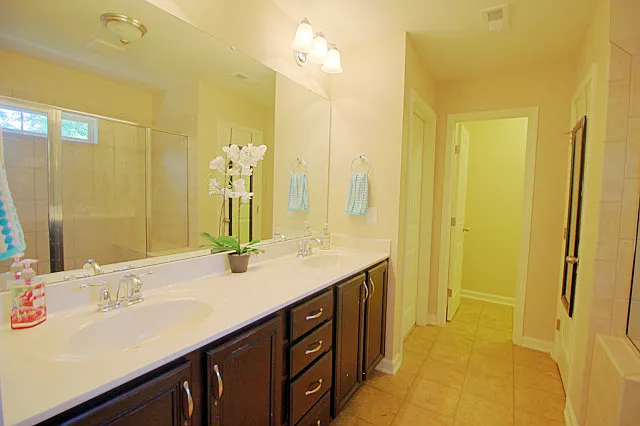 2708 Evanston Ave — Photo 9