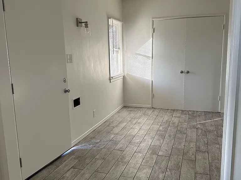 2245 Florencita Ave — Photo 10