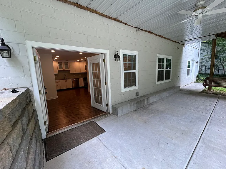 1668 Belle Isle Cir #2 — Photo 3