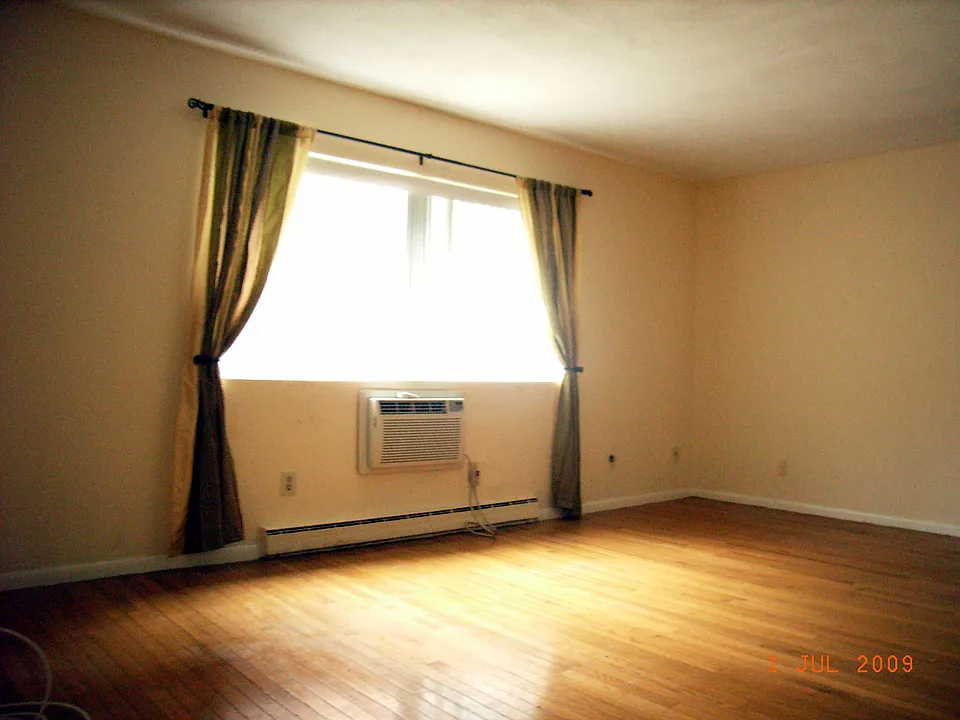 10 Scottfield Rd #12