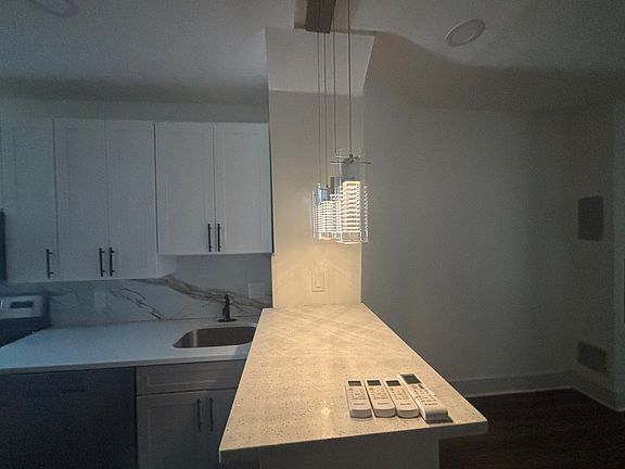 3rd image of 338 N Redfield St #1