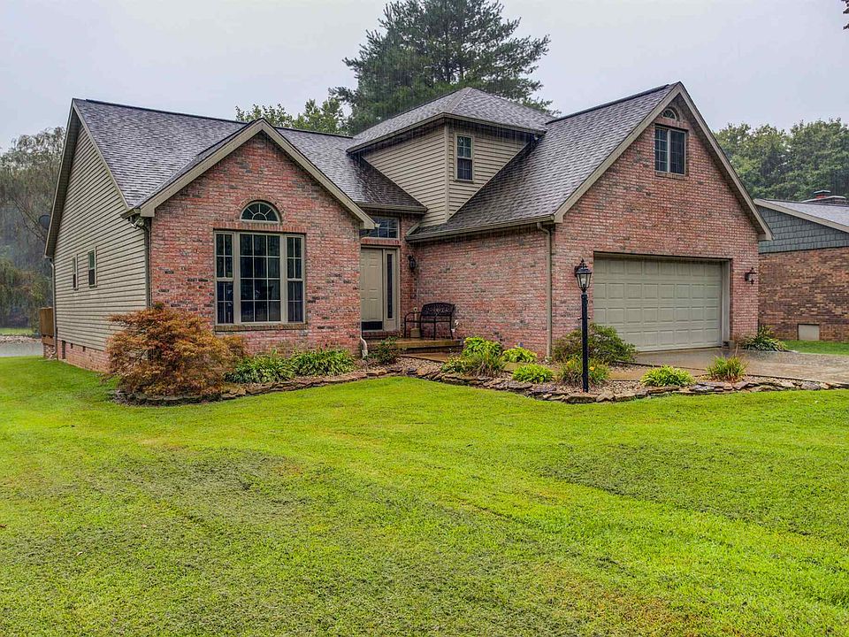 1st image of 470 W Prancer Dr S