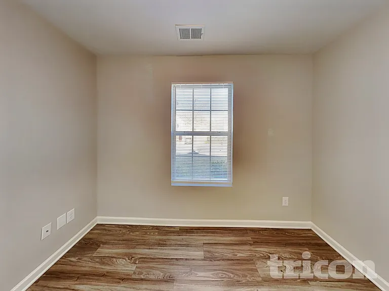 2005 Red Leaf Ct — Photo 10