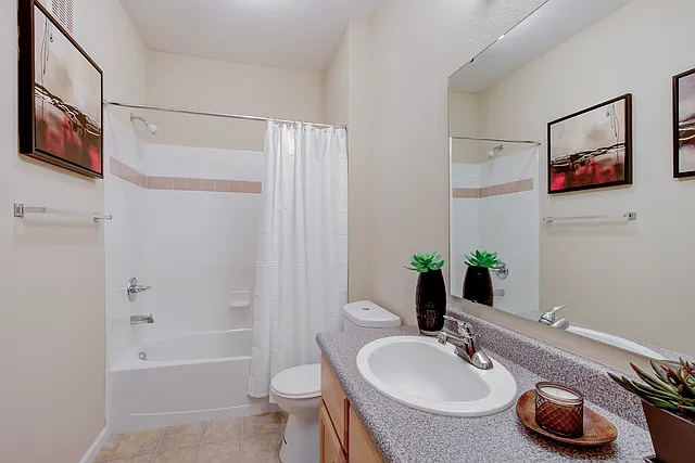 Overlook at Valley Ridge Apartments — Photo 7