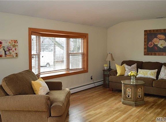 4th image of 16 Highland Pl