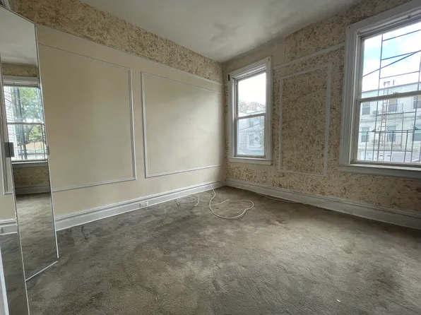 81 Bay 7th Street image 10 of 15