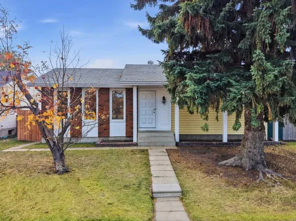 97 N Neville Close, Red Deer, AB T4P 1T8