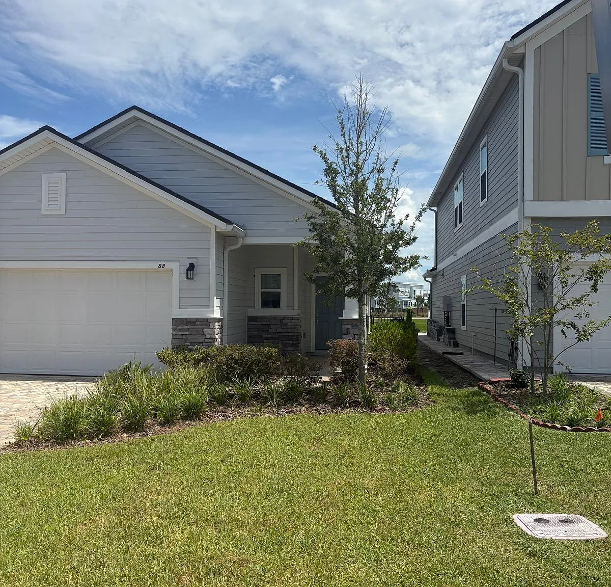 3 bed, 2.5 bath, 1864 sqft, $2,450 — Photo 2