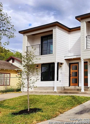 3 bed, 2.5 bath, 1566 sqft, $1,700 — Photo 1