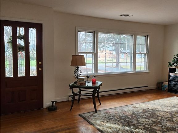 2nd image of 8422 Rainey Dr