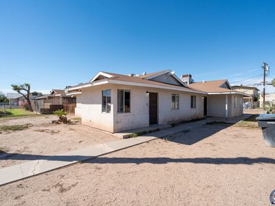 592 W Heil Ave, El Centro, CA, 92243