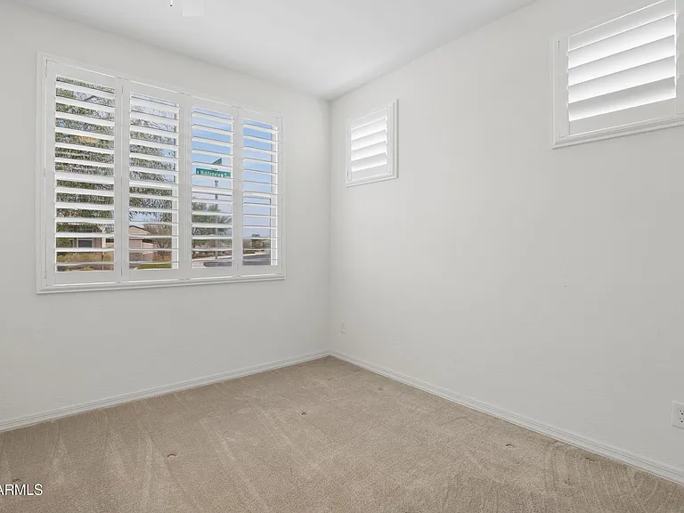 17863 W Hiddenview Dr — Photo 25