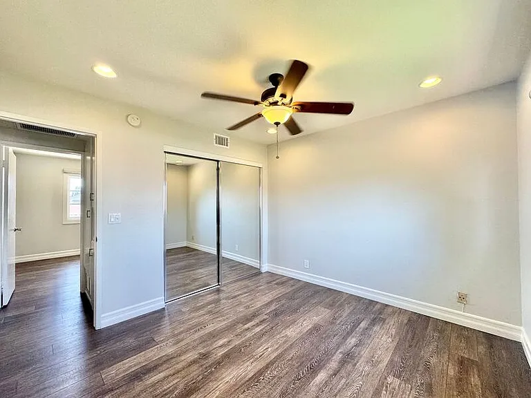 1530 Rogue St — Photo 12