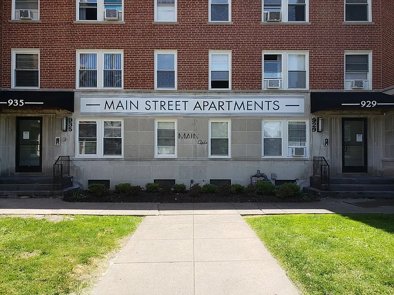 Main Street Apartments Rockford — Photo 25