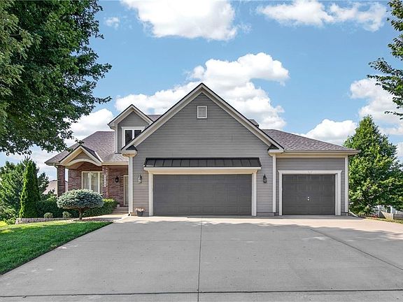 2nd image of 12203 Canna Ct