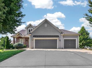 12203 Canna Ct, Peculiar, MO 64078