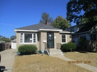 878 Ada Ave, Muskegon, MI 49442