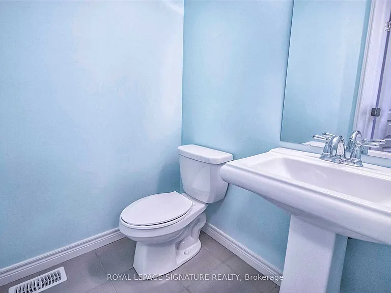 225 Westbank Trl — Photo 12