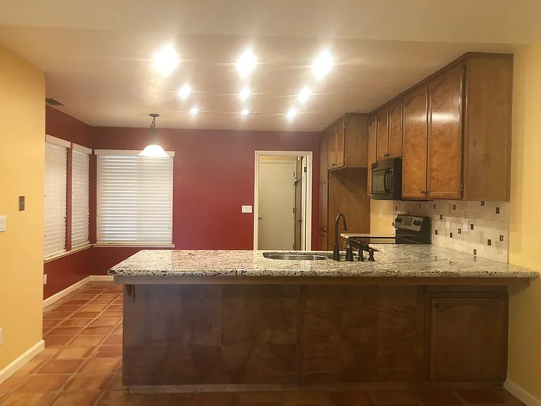 1213 Chetwood Dr — Photo 3