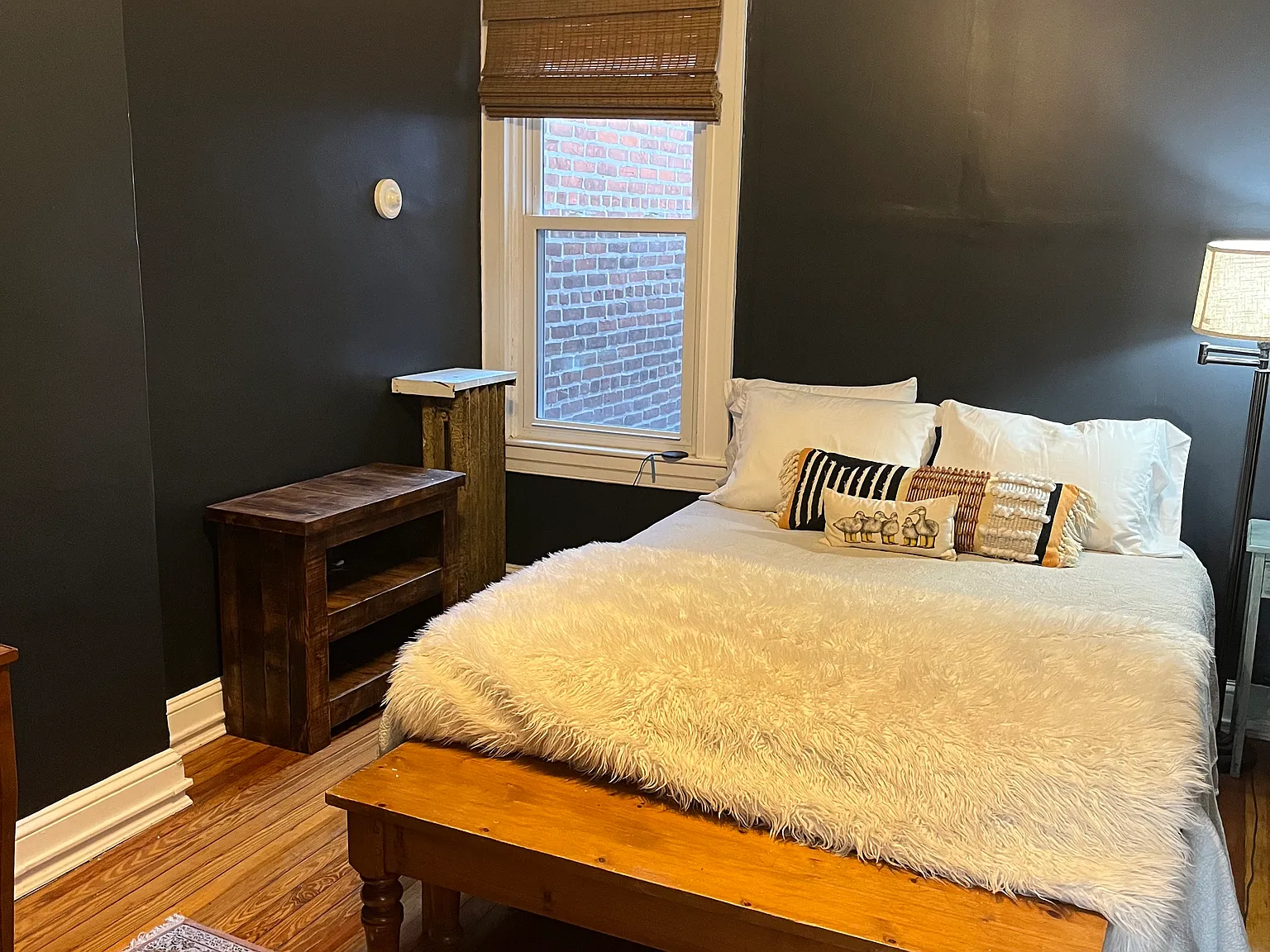 3 bed, 1.5 bath, 1558 sqft, $745 — Photo 2