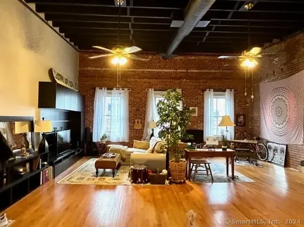 11-13 N Main St #3L, Norwalk, CT 06854