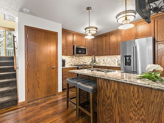 4th image of 1504 Dickenson Ct