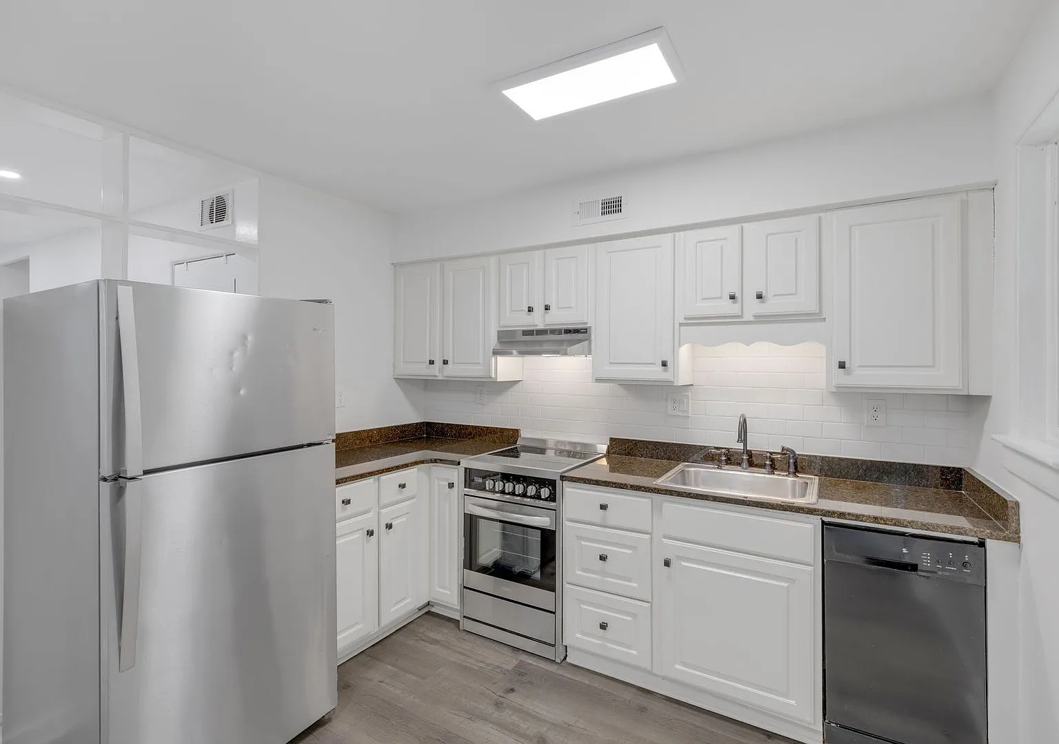 31 Faris Cir. — Photo 3