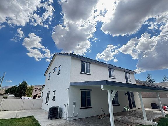 5th image of 1011 Thoma Ln