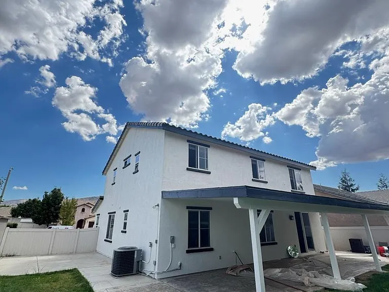1011 Thoma Ln — Photo 5