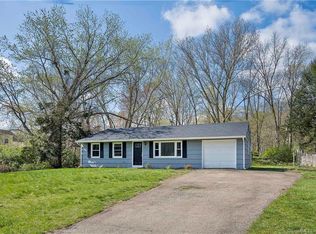 152 Meeting House Ln, Ledyard, CT 06339