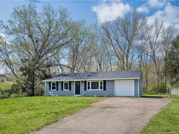 152 Meeting House Lane, Ledyard, CT 06339
