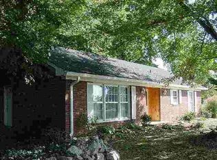 3520 Hillcrest Rd, Vincennes, IN 47591