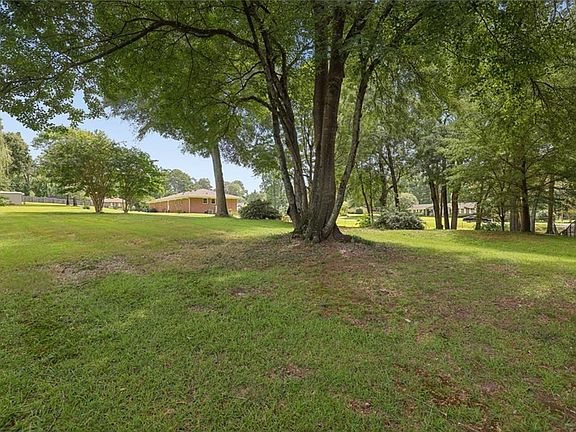4th image of 2823 Crabapple Cir #11