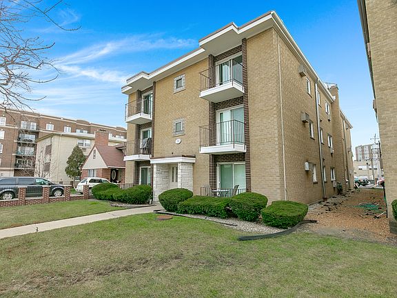 3rd image of 905 Graceland Ave APT 10