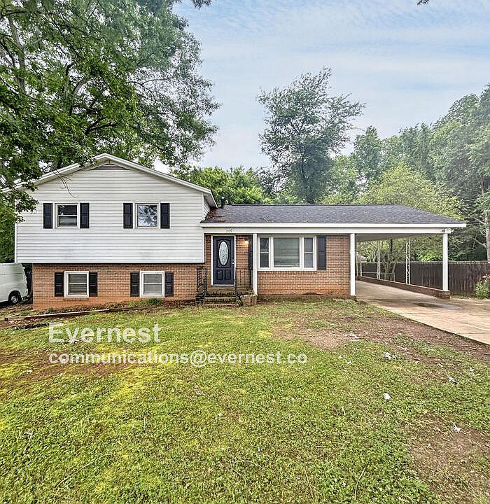 1st image of 1109 Woodhaven Dr