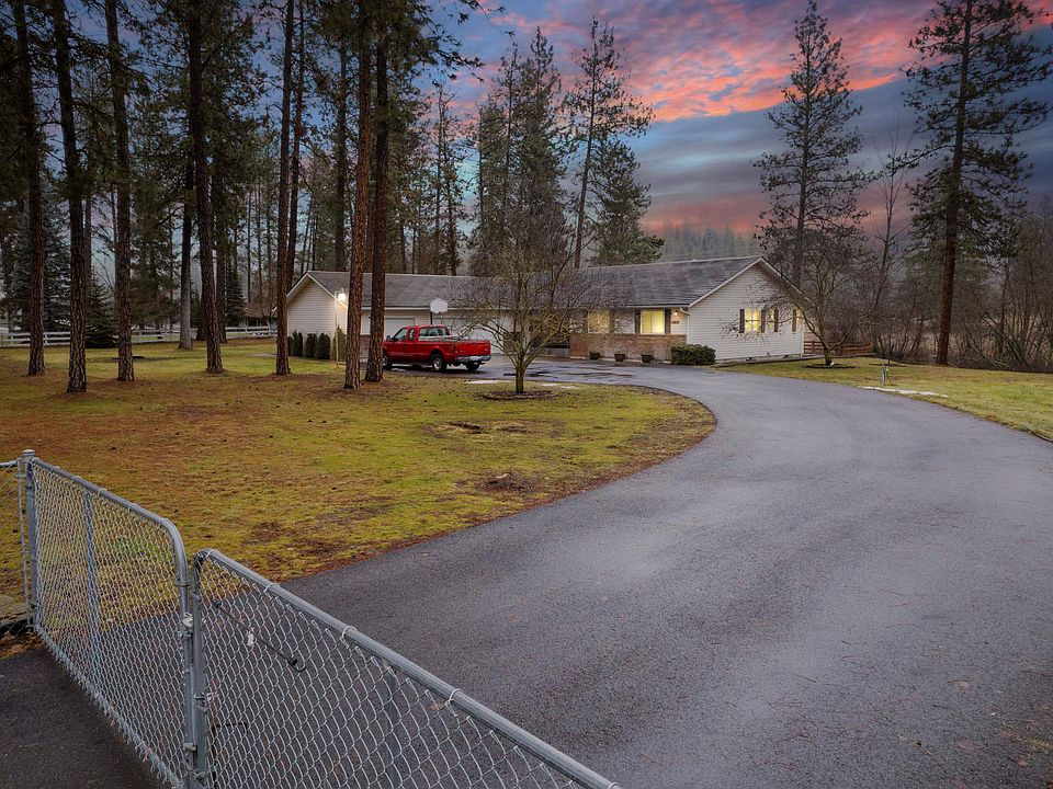 1st image of 15616 N Little Spokane Dr