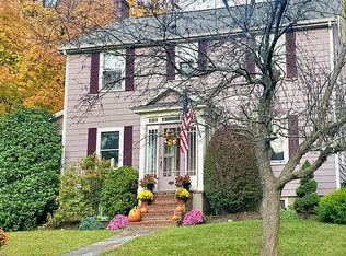 25 Bond St, Reading, MA 01867