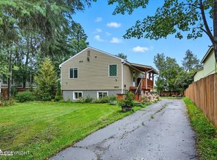 8823 Jewel Terrace St, Anchorage, AK 99502