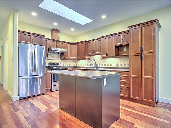 5th image of 5855 Church Rd #9